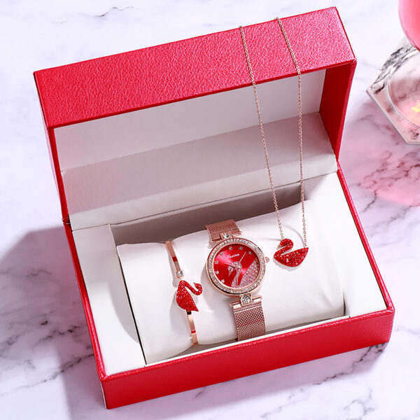 Valentine's Day gifts for ladies watches - Image 7