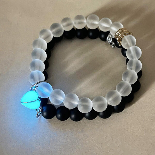 Fashion Jewelry 2pcs Handmade Crown Beaded Charms Bracelet Luminou Heart Glow In The Dark Couple Bracelet For Lover Men Women Fluorescent Gift - Image 9